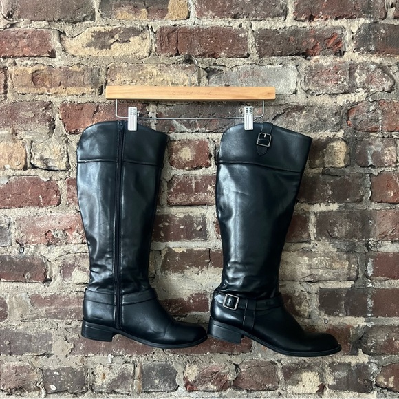 Elegant Black Women's Tall Boots - Picture 3 of 8